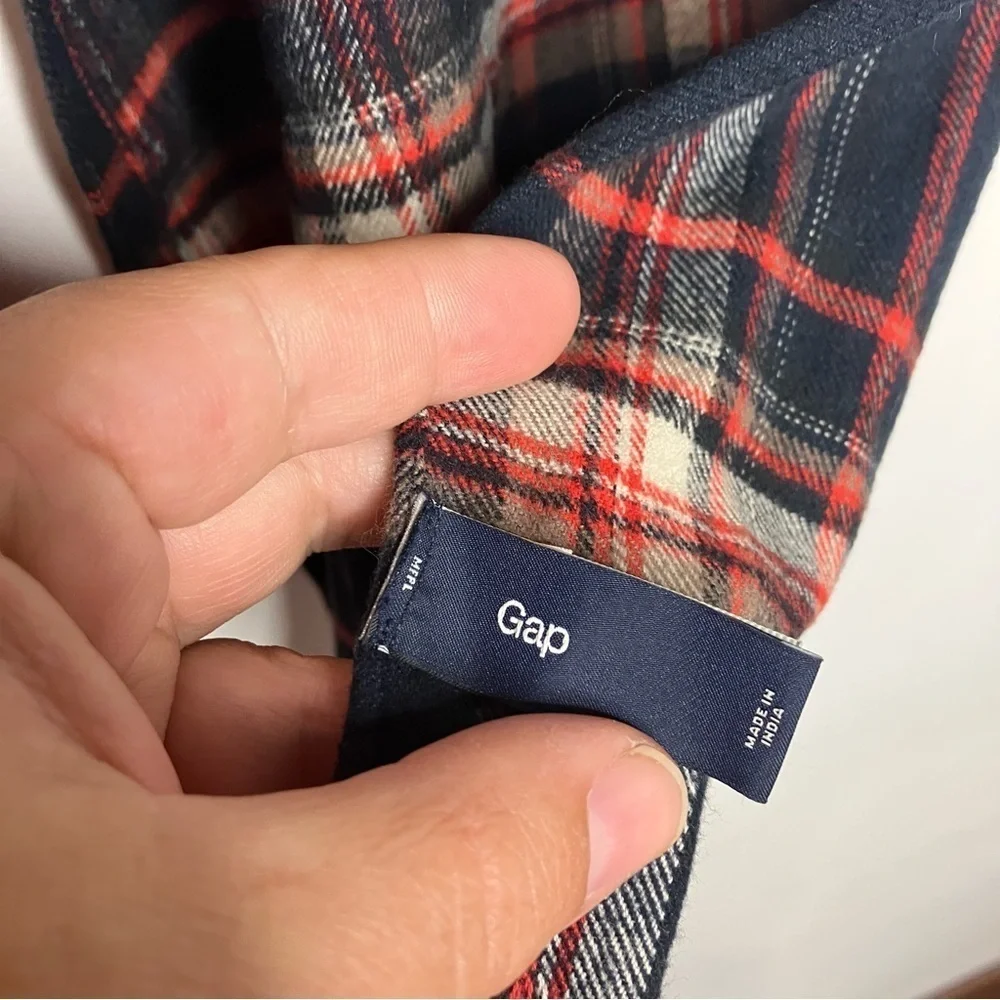 Gap plaid flannel scarf‎ one size